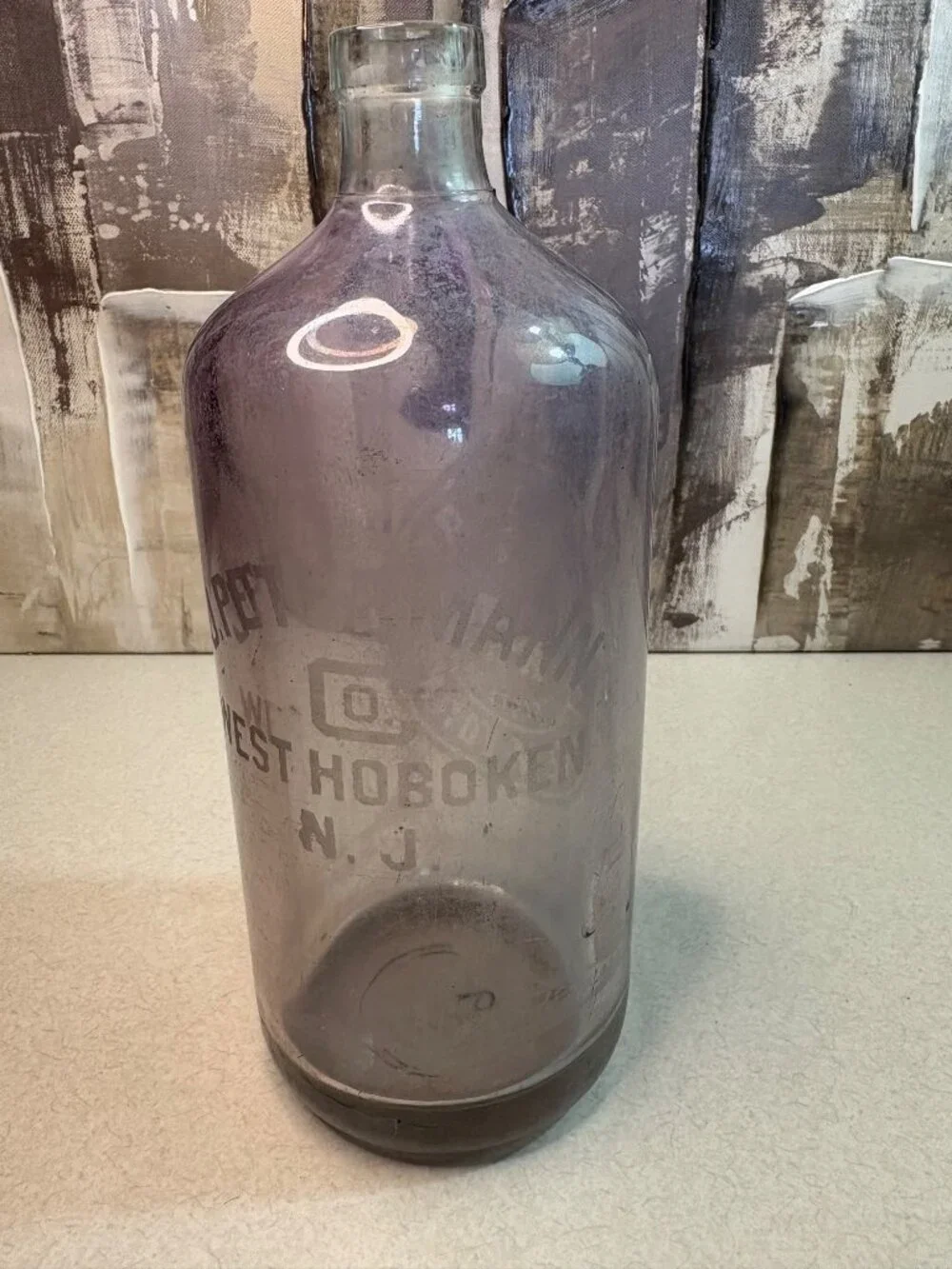 Vintage The Bear New York  J. Petermann Co W Hoboken NJ  Glass Seltzer Bottle